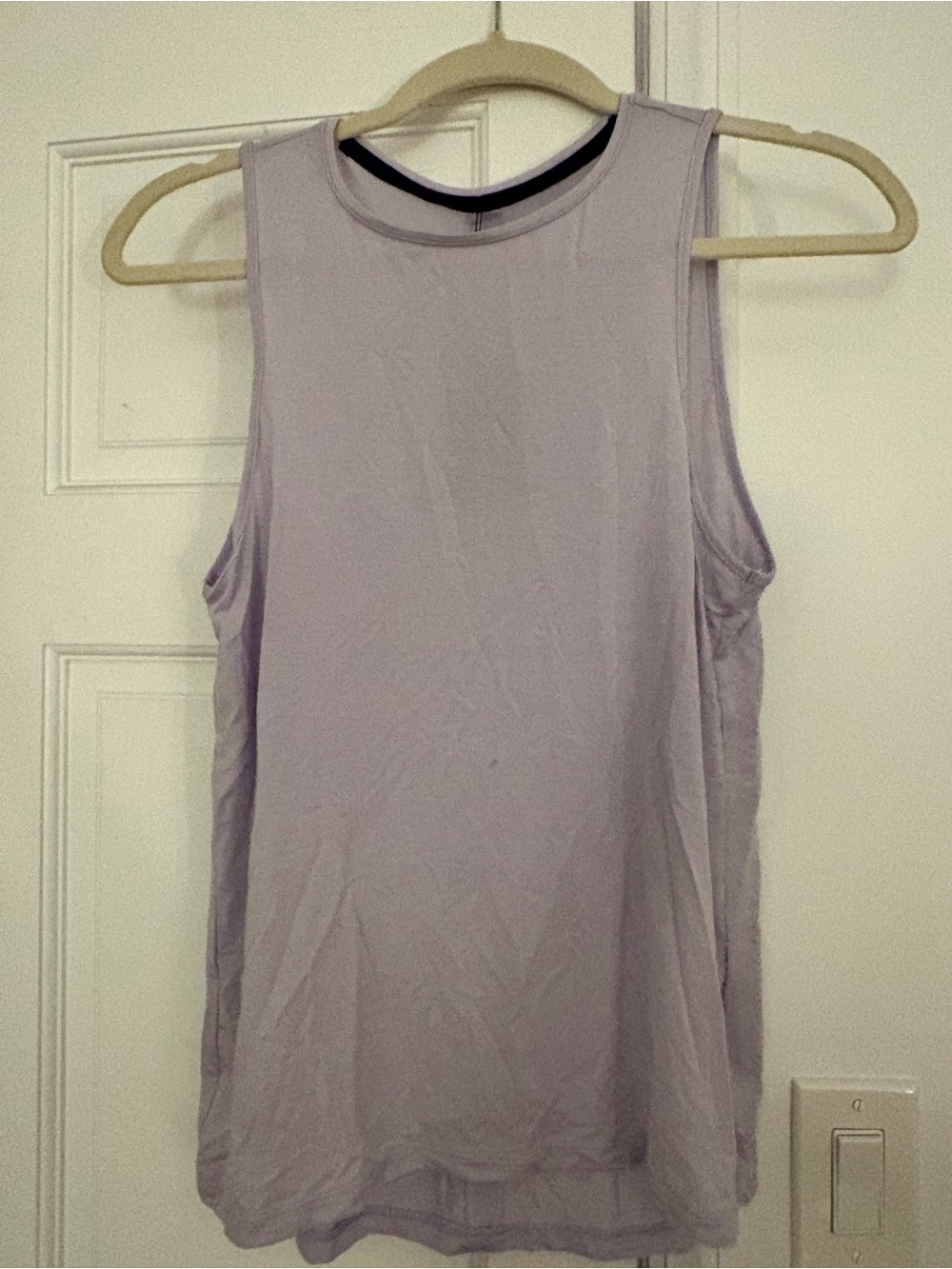 Women's Lavender Performance Tank Top - Sleeveless Crew Neck